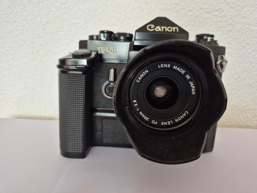 Canon F1 F-1n met Powerwinder en 28mm lens bieden vanaf €180, Audio, Tv en Foto, Fotocamera's Analoog, Ophalen of Verzenden, Gebruikt