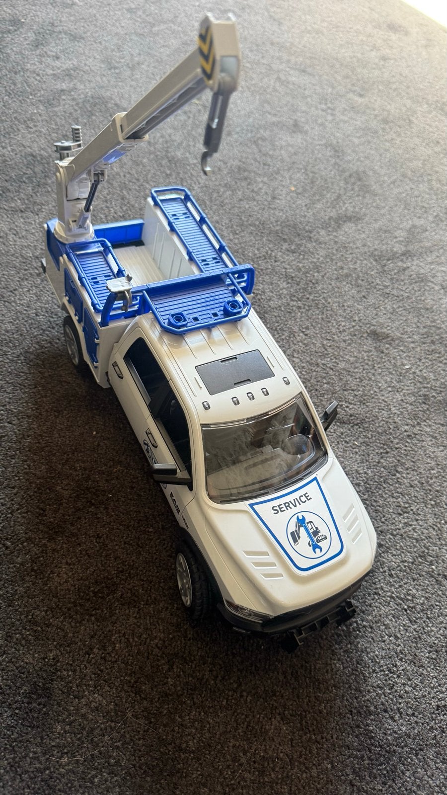 Bruder RAM 2500 servicewagen met kraanwagen, Ophalen, Zo goed als nieuw