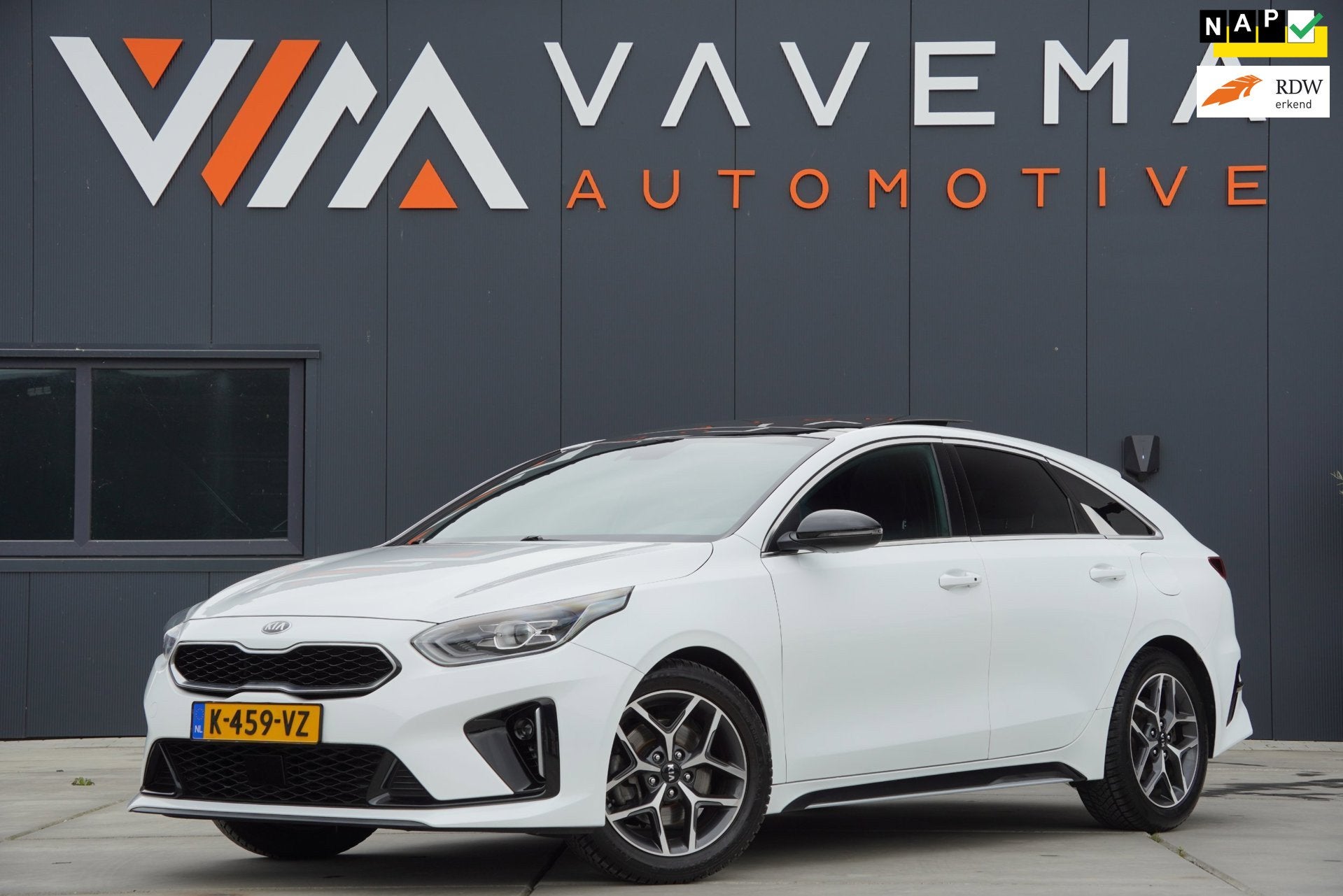 Kia ProCeed 1.0 T-GDI GT-PlusLine 2021 Stoel|Stuur verwarmin, Auto's, Voorwielaandrijving, Gebruikt, Leder en Stof, Wit