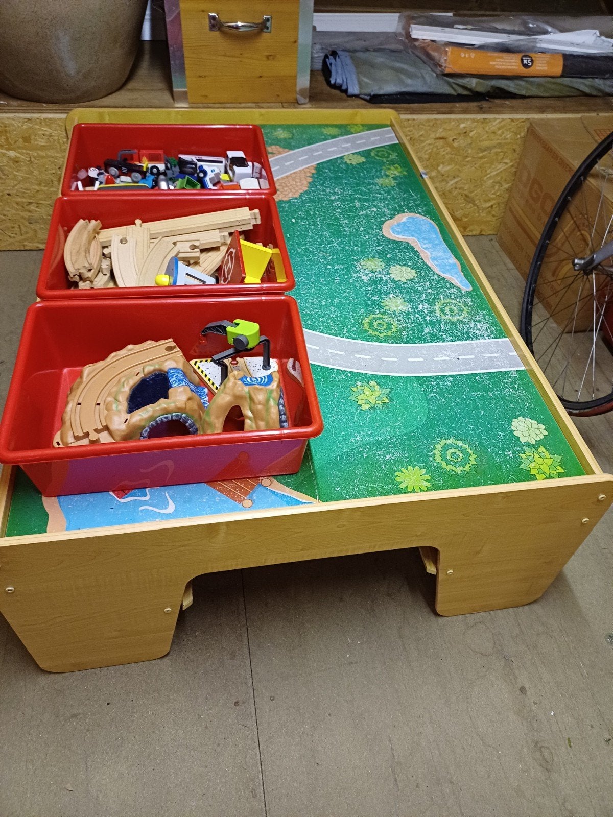 Treintafel met accessoires oa Dino pakket, Ophalen, Gebruikt