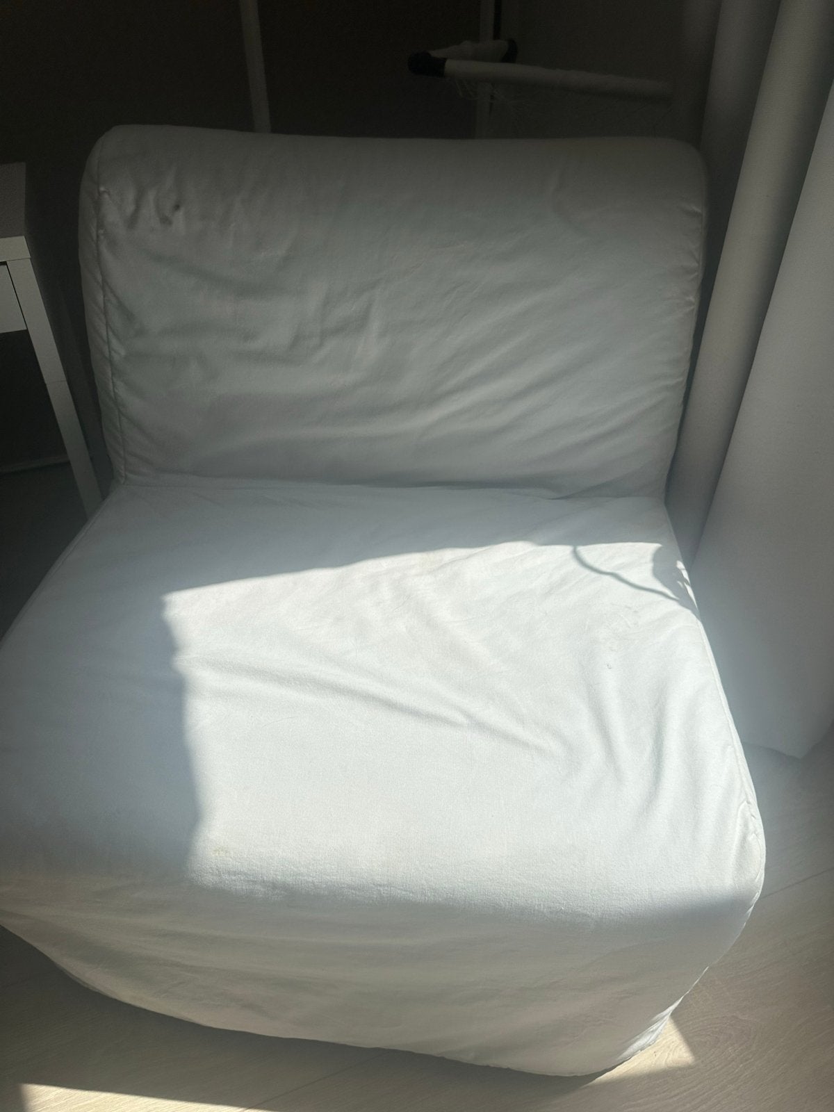 Comfortabele witte slaapstoel met stoffen bekleding, Ophalen, Gebruikt, Wit, Eén