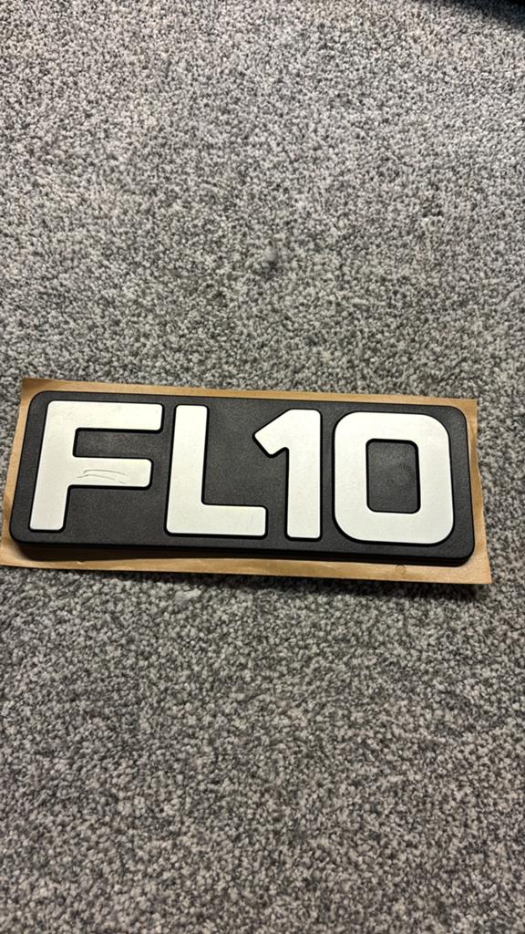Volvo fl10 vrachtwagen gril embleem, Ophalen of Verzenden, Volvo