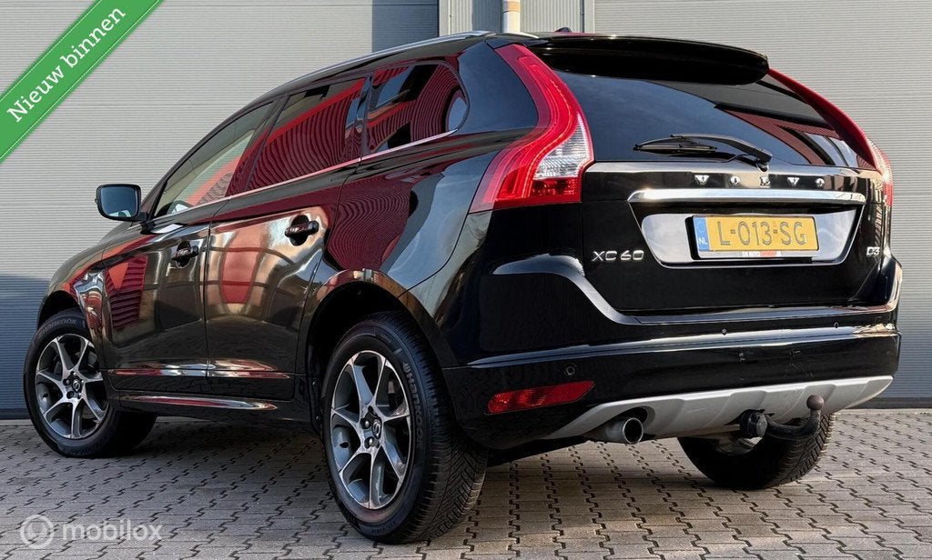 Volvo XC60 2.0 D3 FWD Ocean Race Clima/Cruise/PDC/Trekhaak, Voorwielaandrijving, Euro 6, 4 cilinders, Zwart