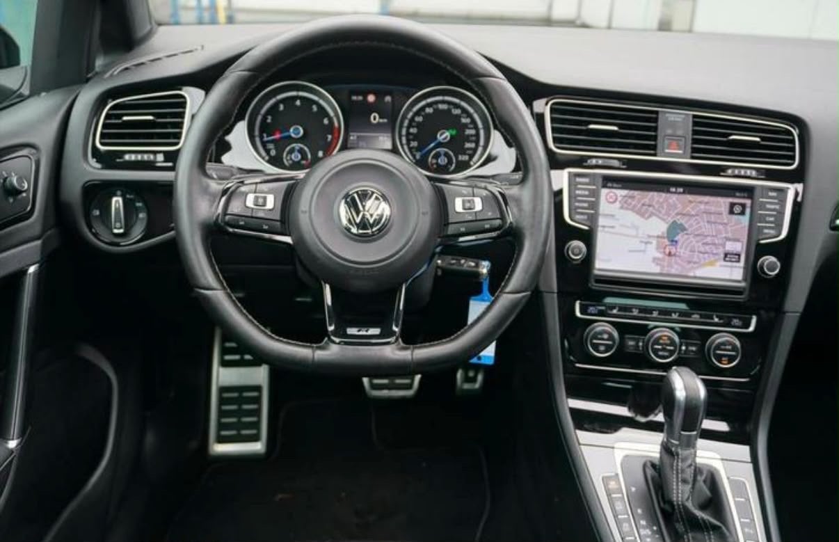 Foto 15 van Volkswagen Golf 2.0 TSI R 221KW 5D 4MOTION DSG 2014 Zwart