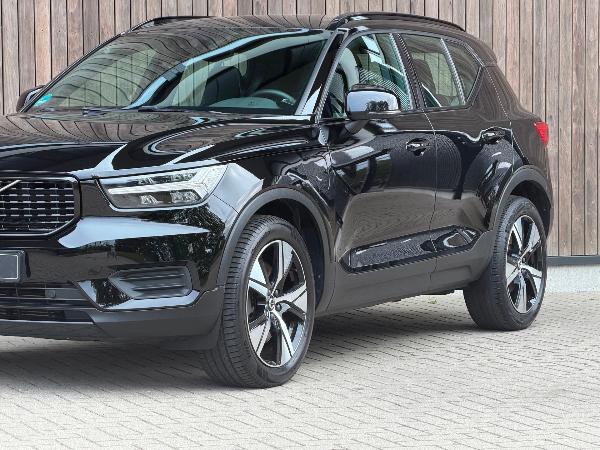 Volvo XC40 1.5 T5 Recharge Inscription Expression / 19' /, Auto's, Volvo, Zwart, Zwart, Plug-in hybride, Bedrijf
