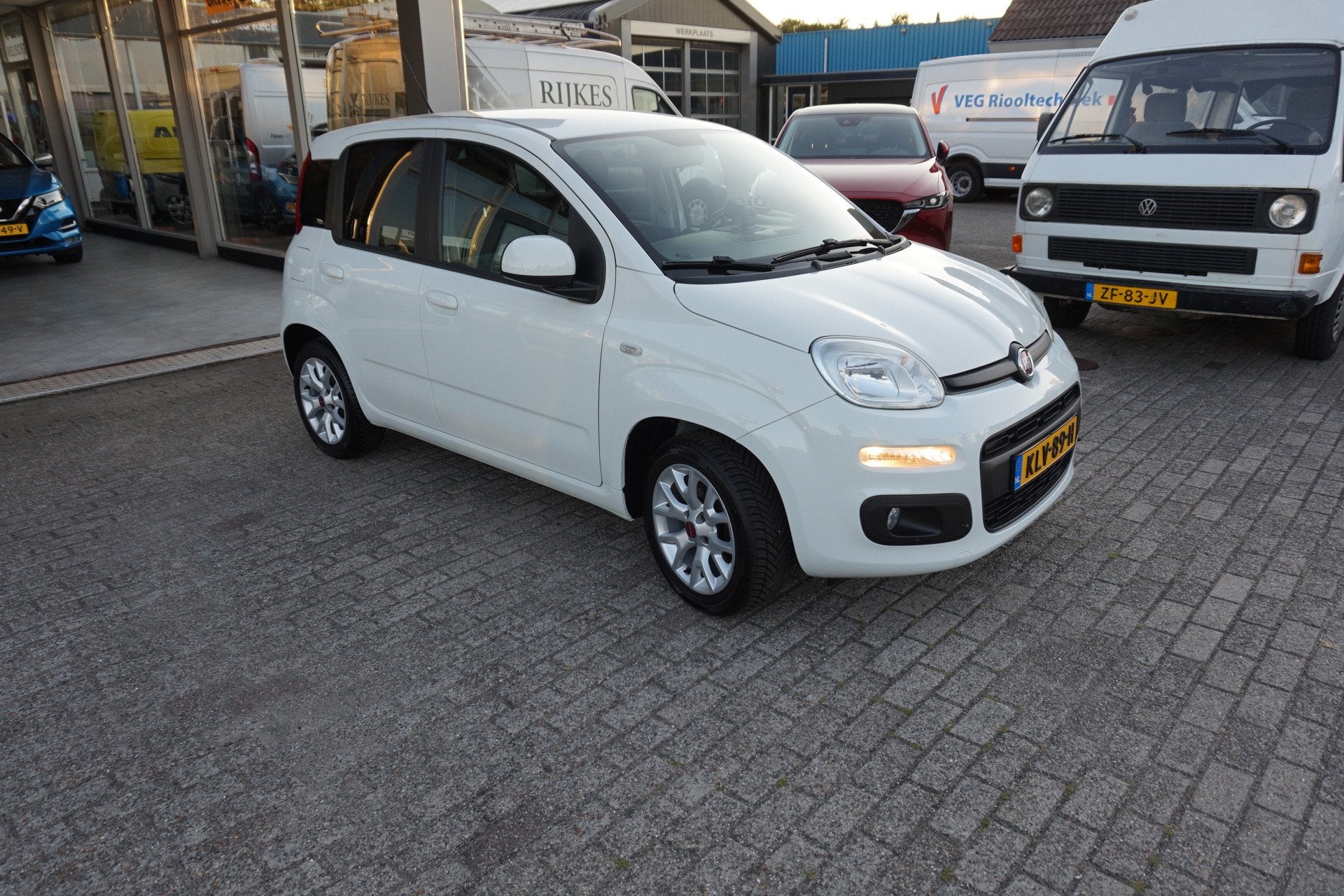 Fiat Panda 1.2 Lounge , 4cil , 5pers Incl nw apk/beurt & 12, 12 maanden, Stof, Gebruikt, Wit