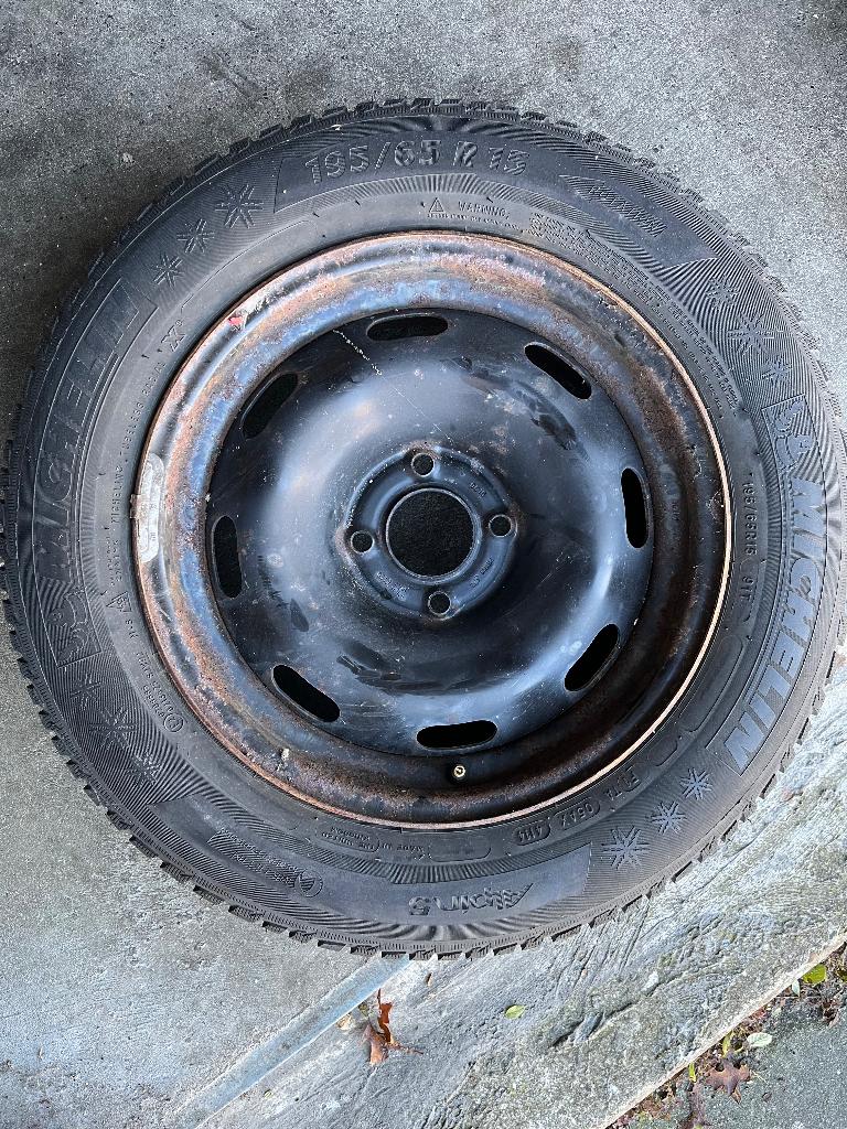 Winterbanden met velg Michelin Alpin 5 en Alpin 6 195/65 R15, Ophalen, Gebruikt