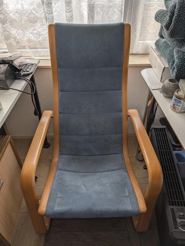 Swedese stoel  2x met voetenbank Gratis, Huis en Inrichting, Stoelen, Ophalen, Gebruikt, Stof, Twee