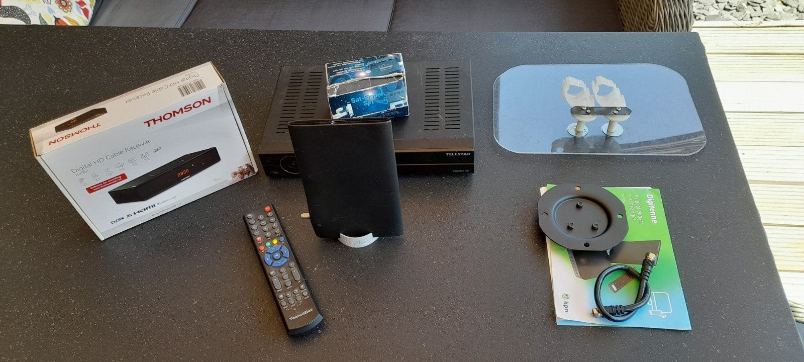 Te koop, schotel met ontvangst apparatuur., Ophalen, Nieuw, Overige merken