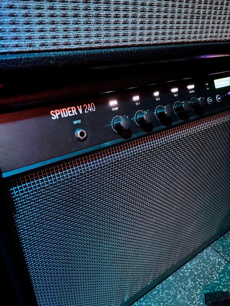 Stereo Rig ! V 240 Spider Line6 compleet, Muziek en Instrumenten, Ophalen, Zo goed als nieuw, 100 watt of meer