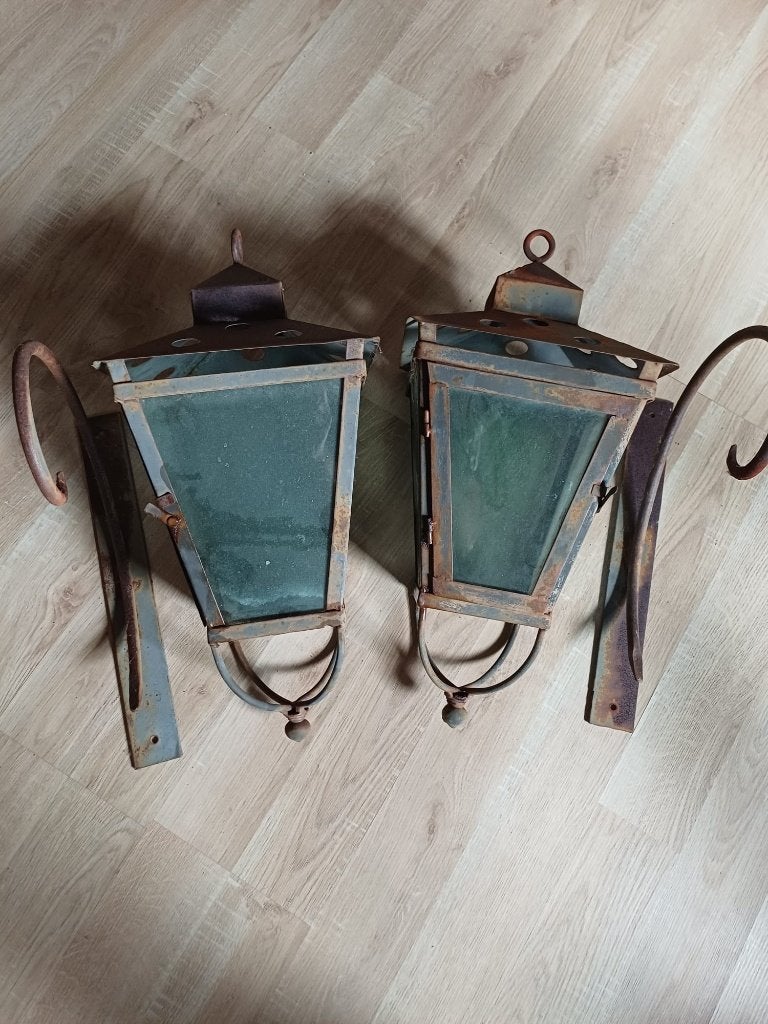 Set van 2 Antieke Roestige Buitenlampen, Ophalen, Gebruikt, Overige fittingen, Glas