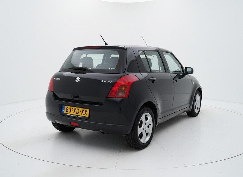 Suzuki Swift 1.3 Shogun airco 5 deurs, Voorwielaandrijving, Stof, 965 kg, 400 kg