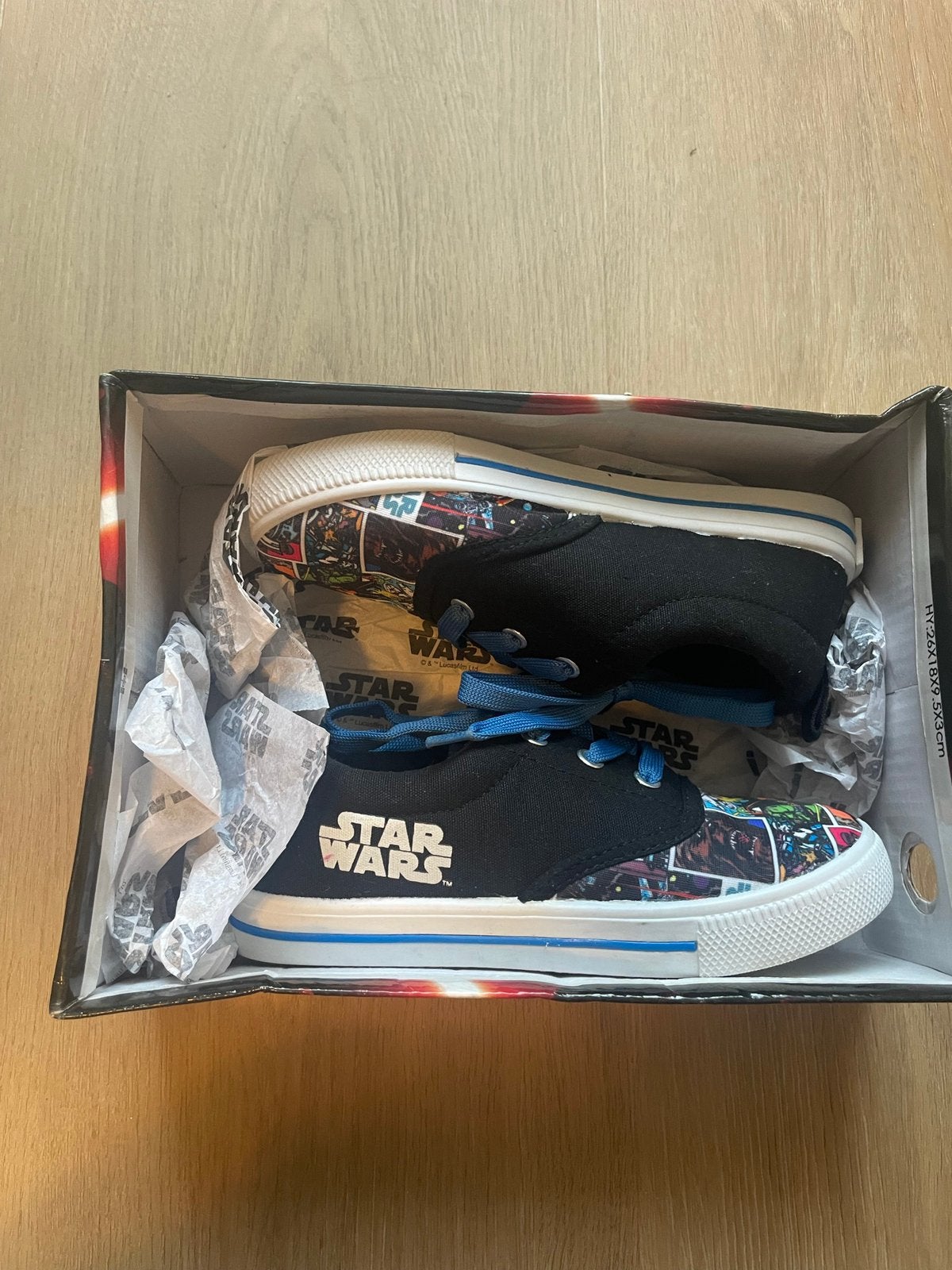 Star wars schoenen jongen maat 31 nieuw in de verpakking, Ophalen of Verzenden, Zo goed als nieuw