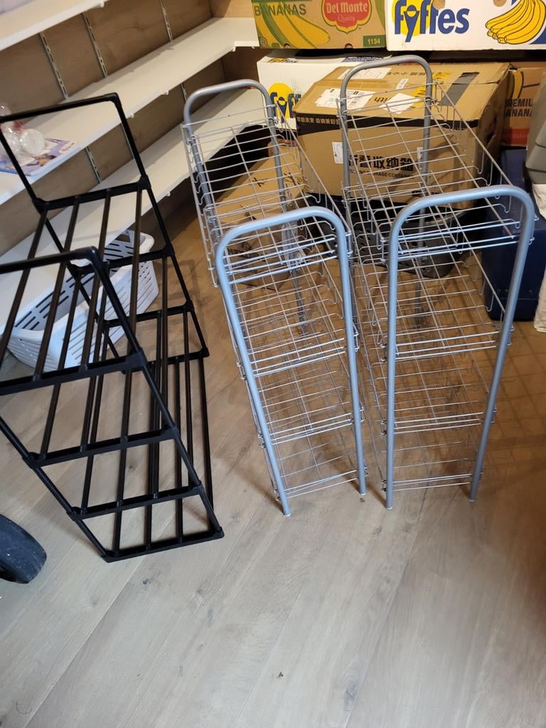 Schoenenrek - Zwart en Zilveren Metalen Rekken, Ophalen, Gebruikt