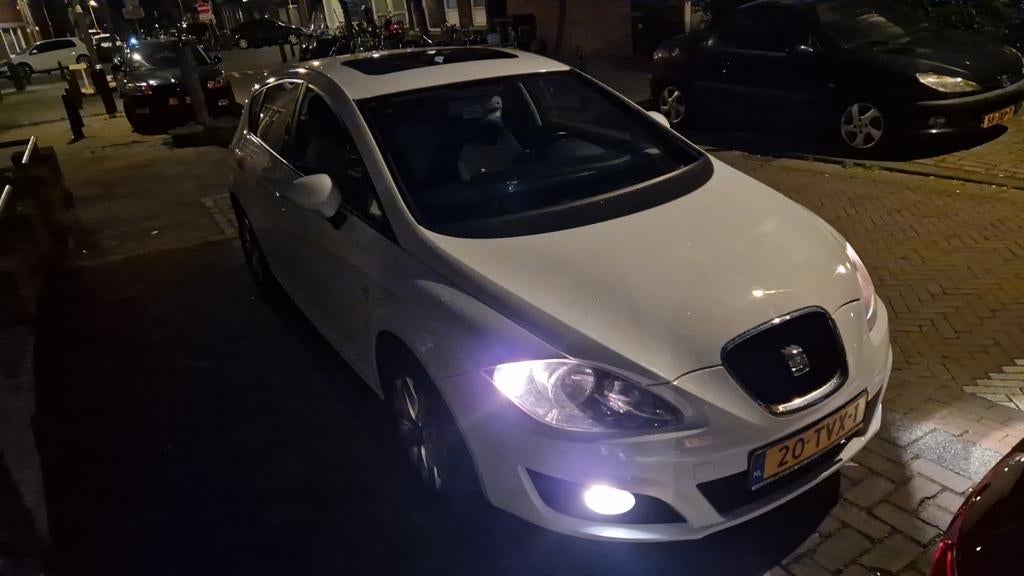 Seat Leon 1.2 TSI 77KW 2012 Wit, Auto's, Seat, Voorwielaandrijving, USB, 4 cilinders, Leon
