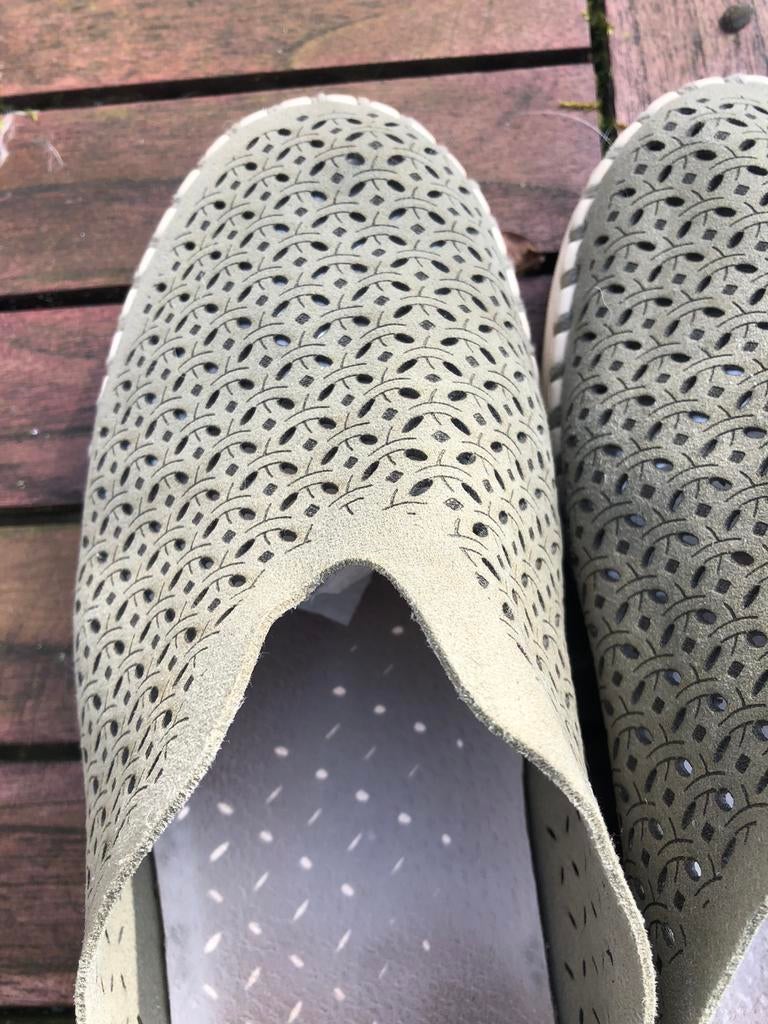 € 9,—  Hush Puppies Instappers****, Instappers, Ophalen of Verzenden, Zo goed als nieuw, Groen