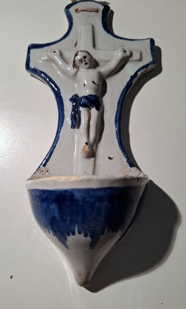 Wijwaterbakje in keramiek uit de 18e/19e eeuw, Antiek en Kunst, Ophalen of Verzenden