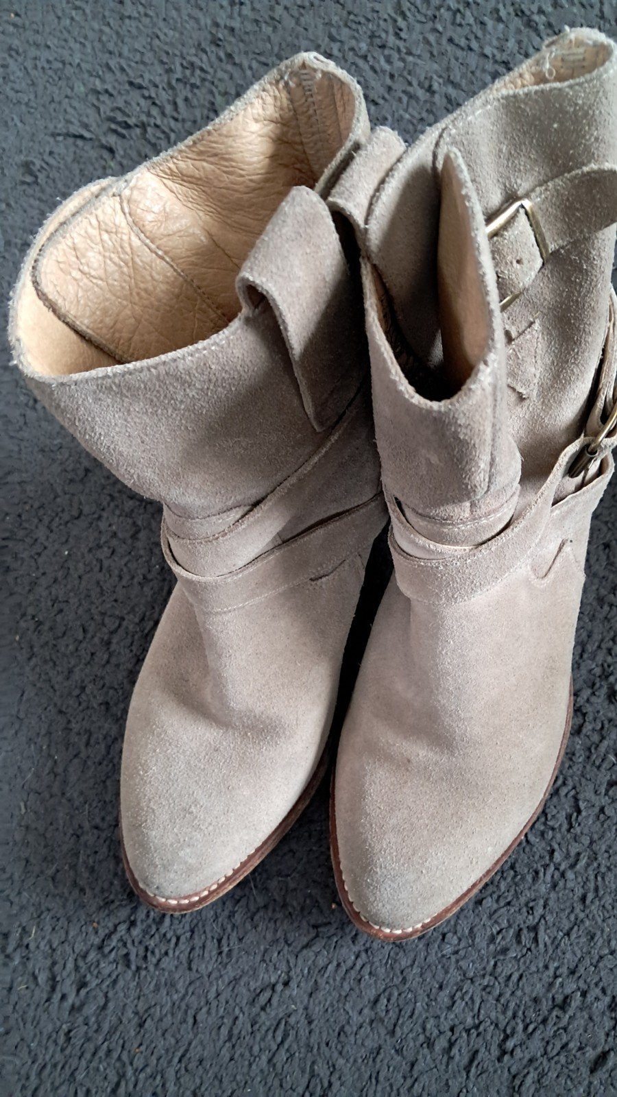 Sendra suede enkellaarzen met gespen - Maat 38, Kleding | Dames, Sendra, Beige, Lage of Enkellaarzen, Ophalen of Verzenden