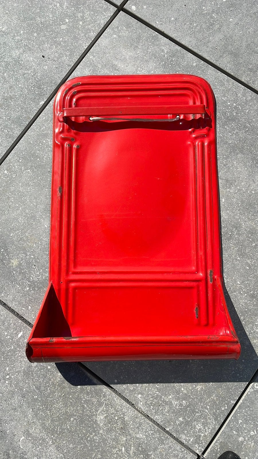 Lepelrek emaille rood goud, Ophalen