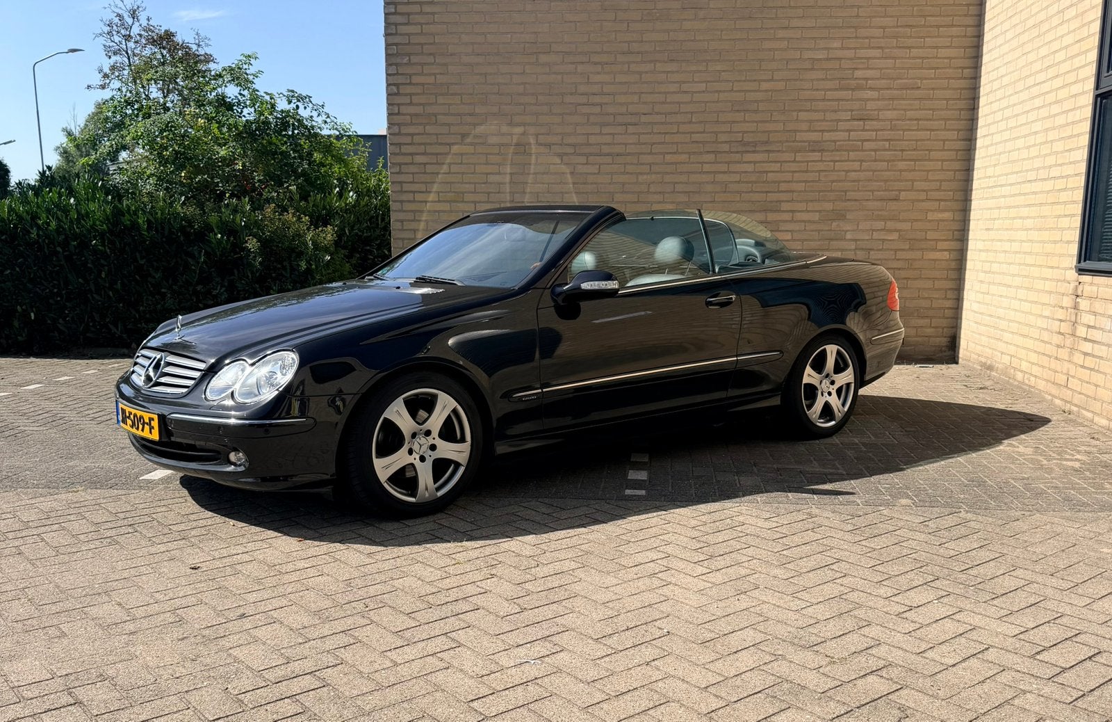 Mercedes-Benz CLK 3.2 Clk320 Cabriolet AUT 2003 Zwart, Automaat, Achterwielaandrijving, Cabriolet, 4 stoelen