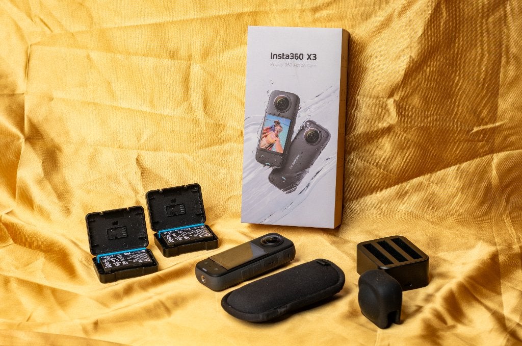 Insta360 X3 – krasvrij – 3 originele accu’s + laadstation, Ophalen of Verzenden, Zo goed als nieuw, Overige merken