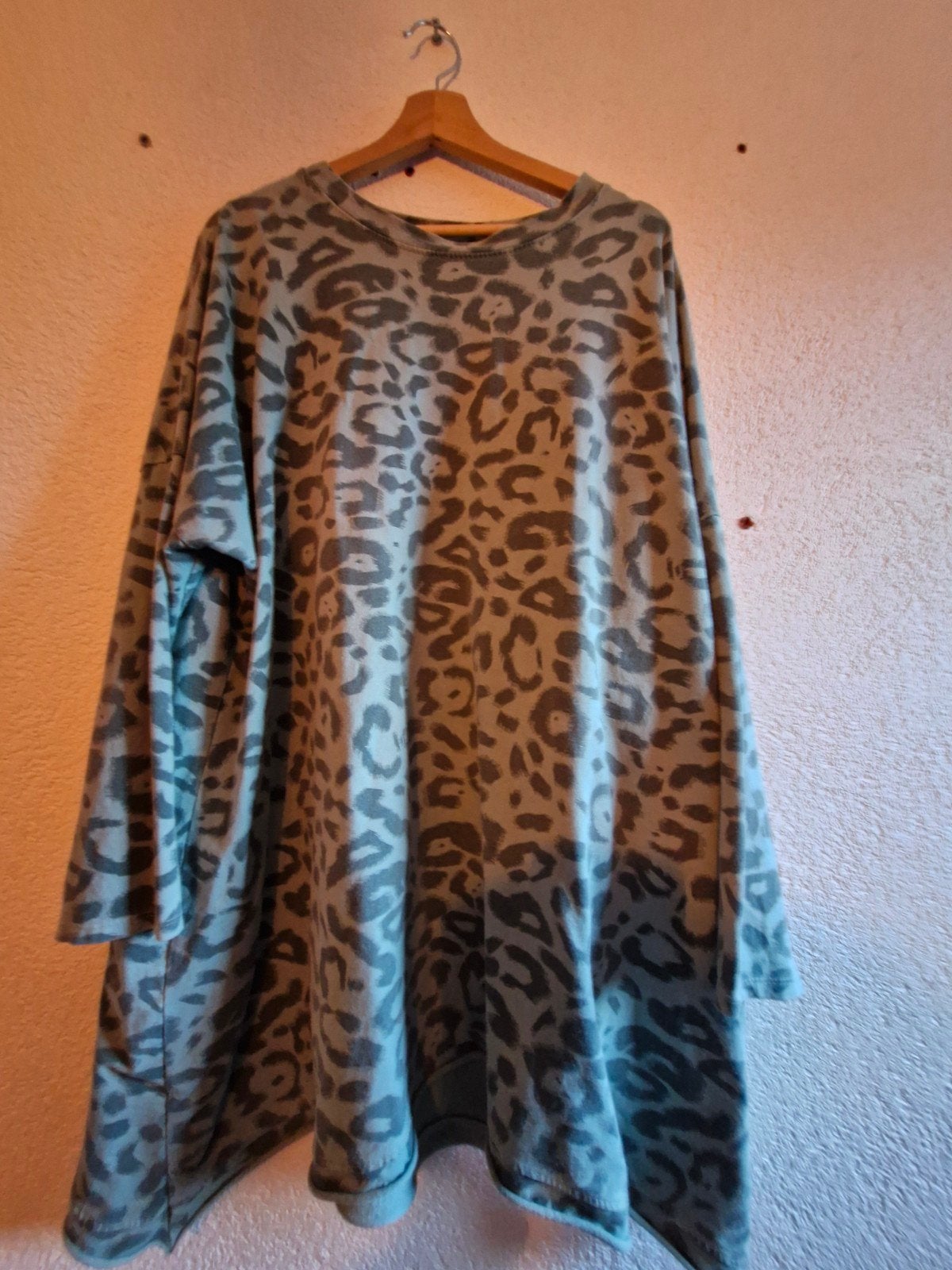 Trui blauw panterprint, Ophalen of Verzenden, Zo goed als nieuw, Maat 46/48 (XL) of groter, Blauw