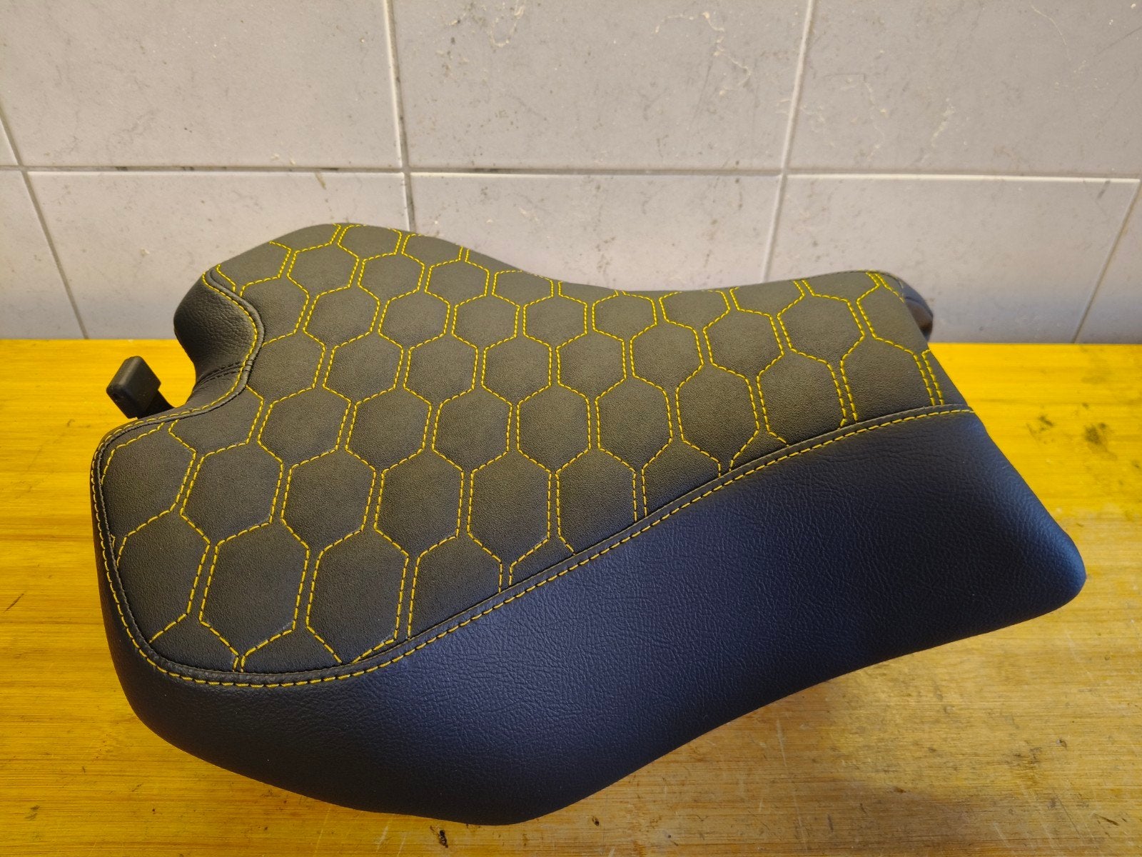 graag een custom zadel (stoffering) op maat ?, Motoren, Info@rwcustomseating.nl, Nijverdal, Nieuw, Ophalen of Verzenden