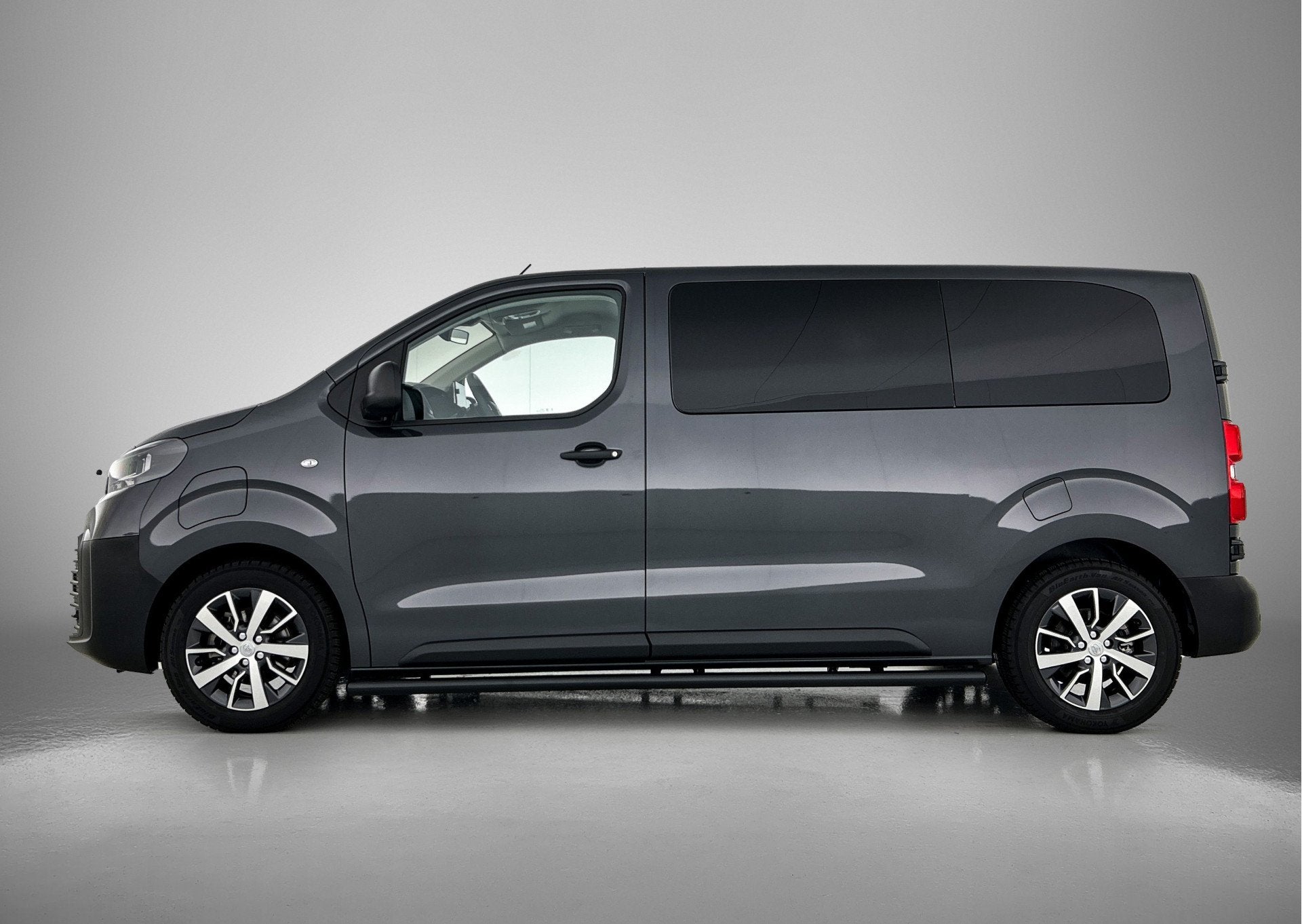 Toyota PROACE Electric Worker Challenger Extra Range 75 kWh, Zwart, Origineel Nederlands, 75 kWh, 349 km
