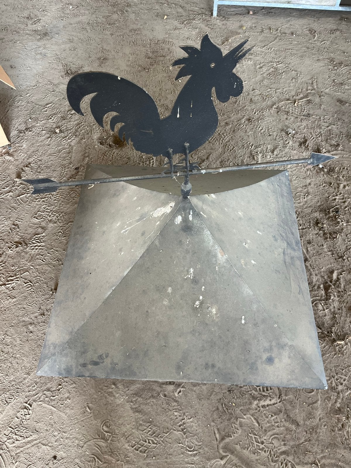 Schoorsteenkap met windwijzer met haan, Tuin en Terras, Windwijzers en Windmolens, Ophalen, Gebruikt