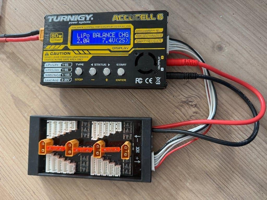 Turnigy Accucel 6 lader met charging board, Ophalen of Verzenden, Gebruikt