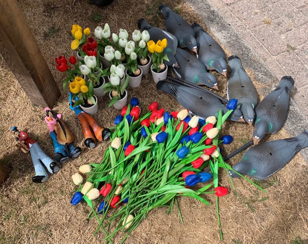 Tulpen en duiven, Gebruikt, Kunstbloem, Ophalen of Verzenden, Kunststof
