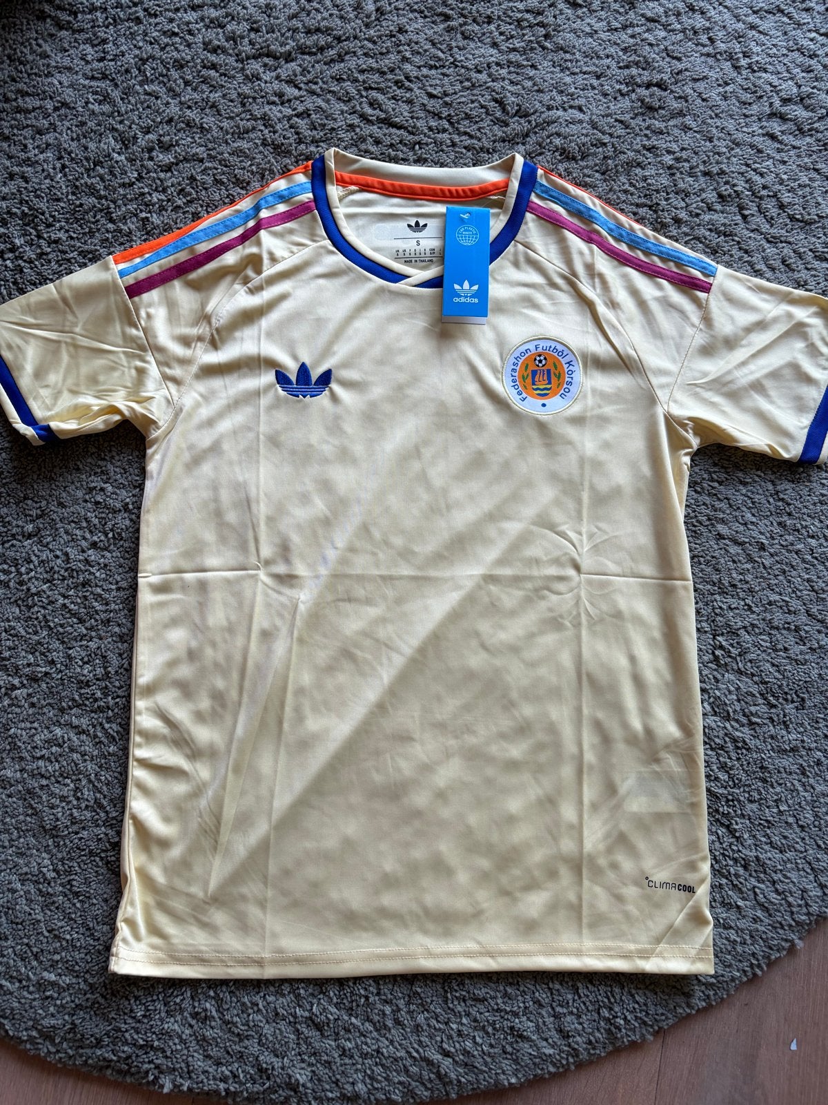 Curaçao WK 2026 Thuisshirt Maat M - Nieuw met labels, Maat 48/50 (M), Beige, Nieuw, Ophalen of Verzenden