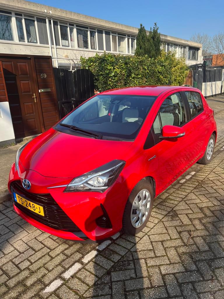 Te koop Toyota Yaris Hybride bj 11-2018 580424 km, Stof, Zwart, 100 pk, 1565 kg