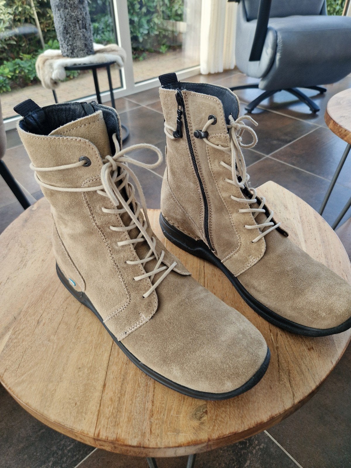 Walky suède veterlaarzen - Maat 41 - Zo goed als nieuw, Beige, Lage of Enkellaarzen, Ophalen of Verzenden, Zo goed als nieuw