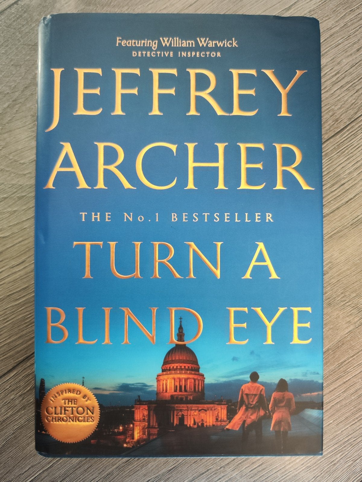 Turn a Blind Eye – Jeffrey Archer | William Warwick Thriller, Boeken, Ophalen of Verzenden, Zo goed als nieuw