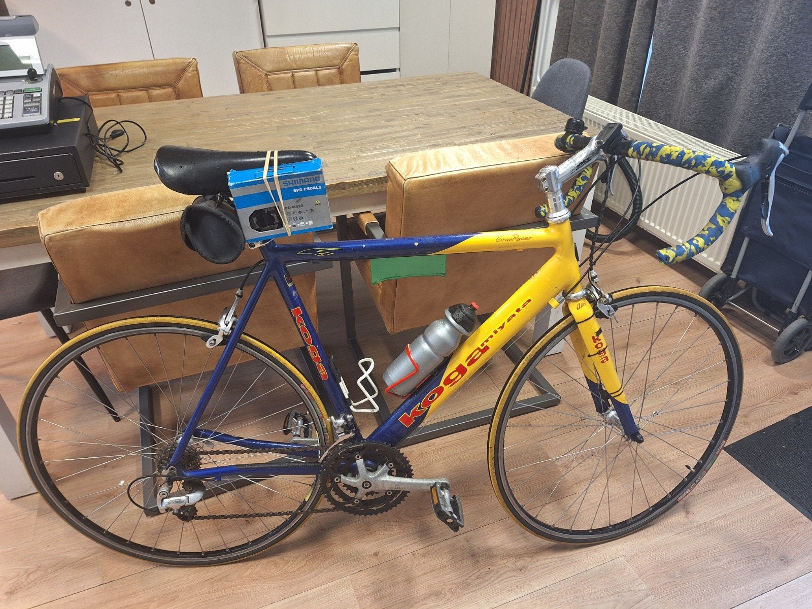 Koga Miyata, Fietsen en Brommers, Ophalen