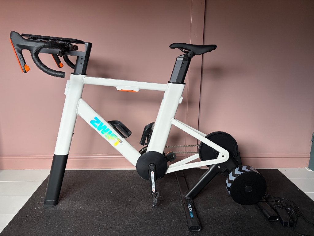 Zwift Ride met KICKR CORE 2 z.g.a.n., Sport en Fitness, Wielrennen, Ophalen, Zo goed als nieuw, Overige typen