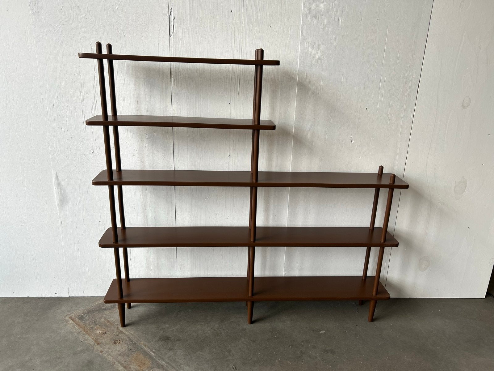 Stokke kast - Stijlvolle en functionele opberger, Huis en Inrichting, Ophalen, Met plank(en), Gebruikt, 100 tot 150 cm