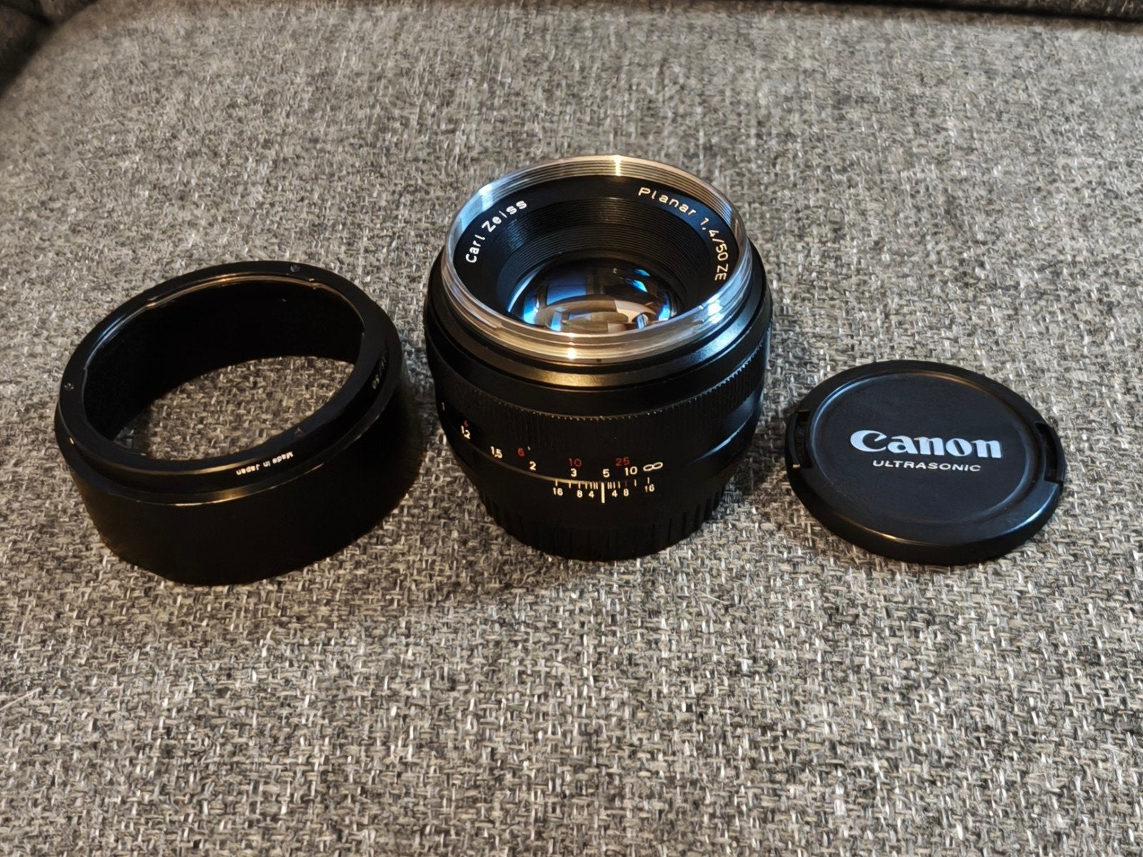Carl Zeiss Planar 1.4/50 ZE lens voor Canon EF, Handmatige focus, Ophalen of Verzenden, Zo goed als nieuw, Canon EF