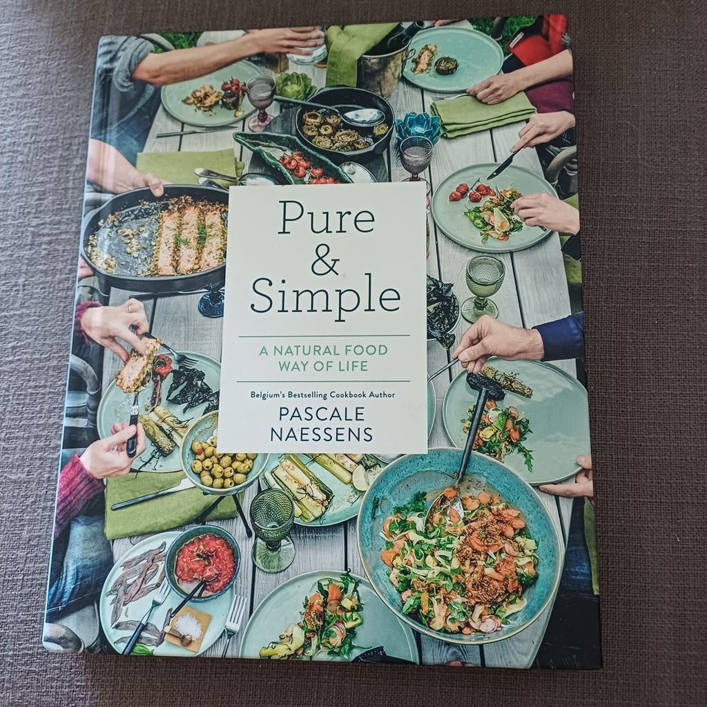 Pascale Naessens Engelstalig.Pure & Simpel., Ophalen of Verzenden, Zo goed als nieuw