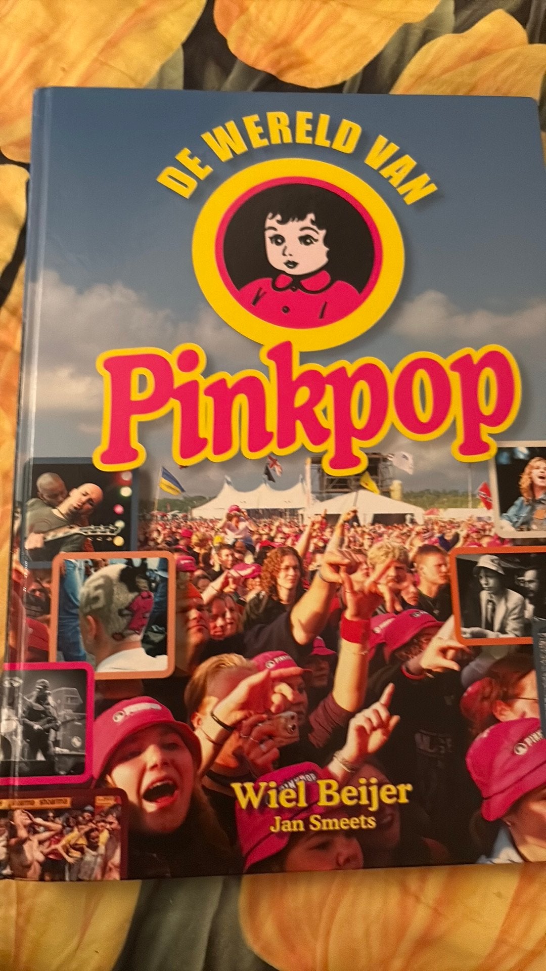 De wereld van Pinkpop boek met handtekeningen zeer zeldzaam, Boeken, Ophalen of Verzenden, Zo goed als nieuw, Genre of Stijl