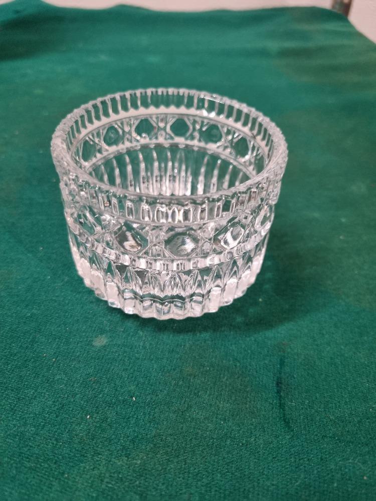 schaaltje kristal geslepen vintage, Huis en Inrichting, Woonaccessoires | Schalen en Manden, Ophalen of Verzenden, 'T Olde Gre-j