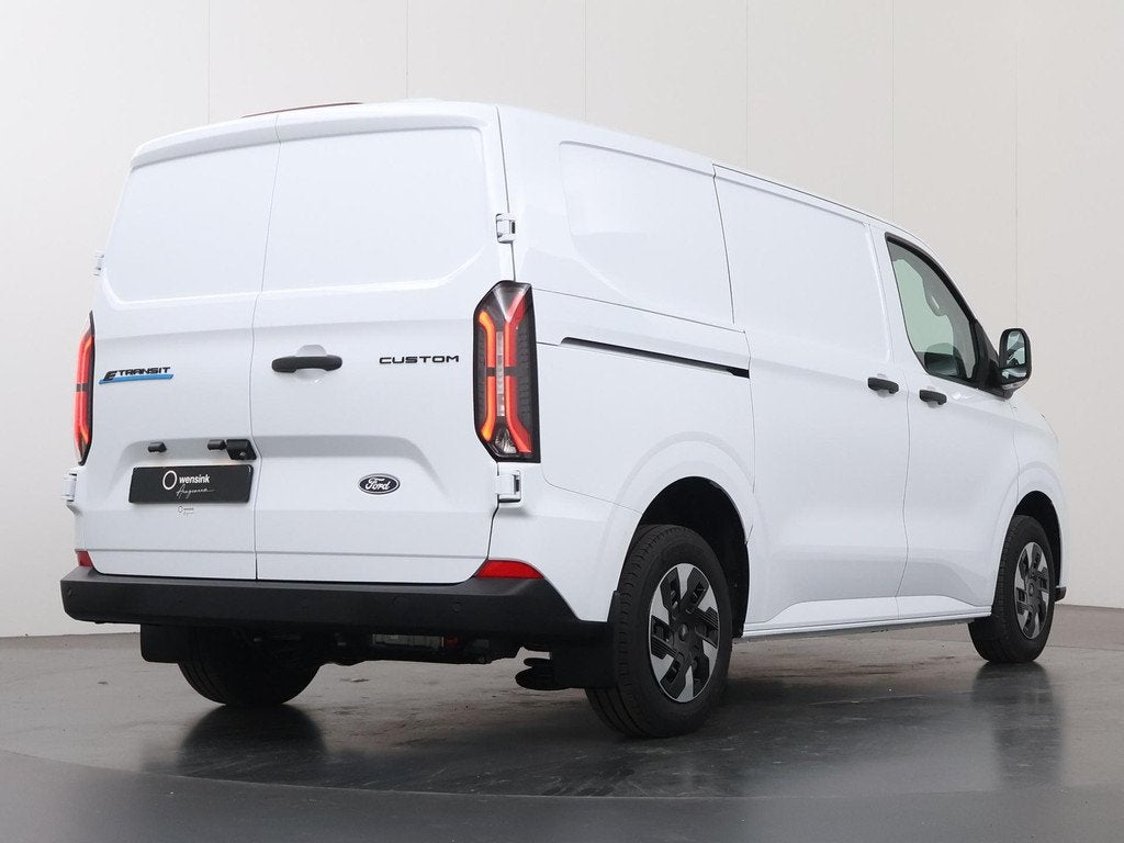 Ford E-Transit Custom 320 | L1 H1 | TREND | 65 kWh | 328 KM, Auto's, Bestelauto's, Automaat, Zwart, 470 min, Wit
