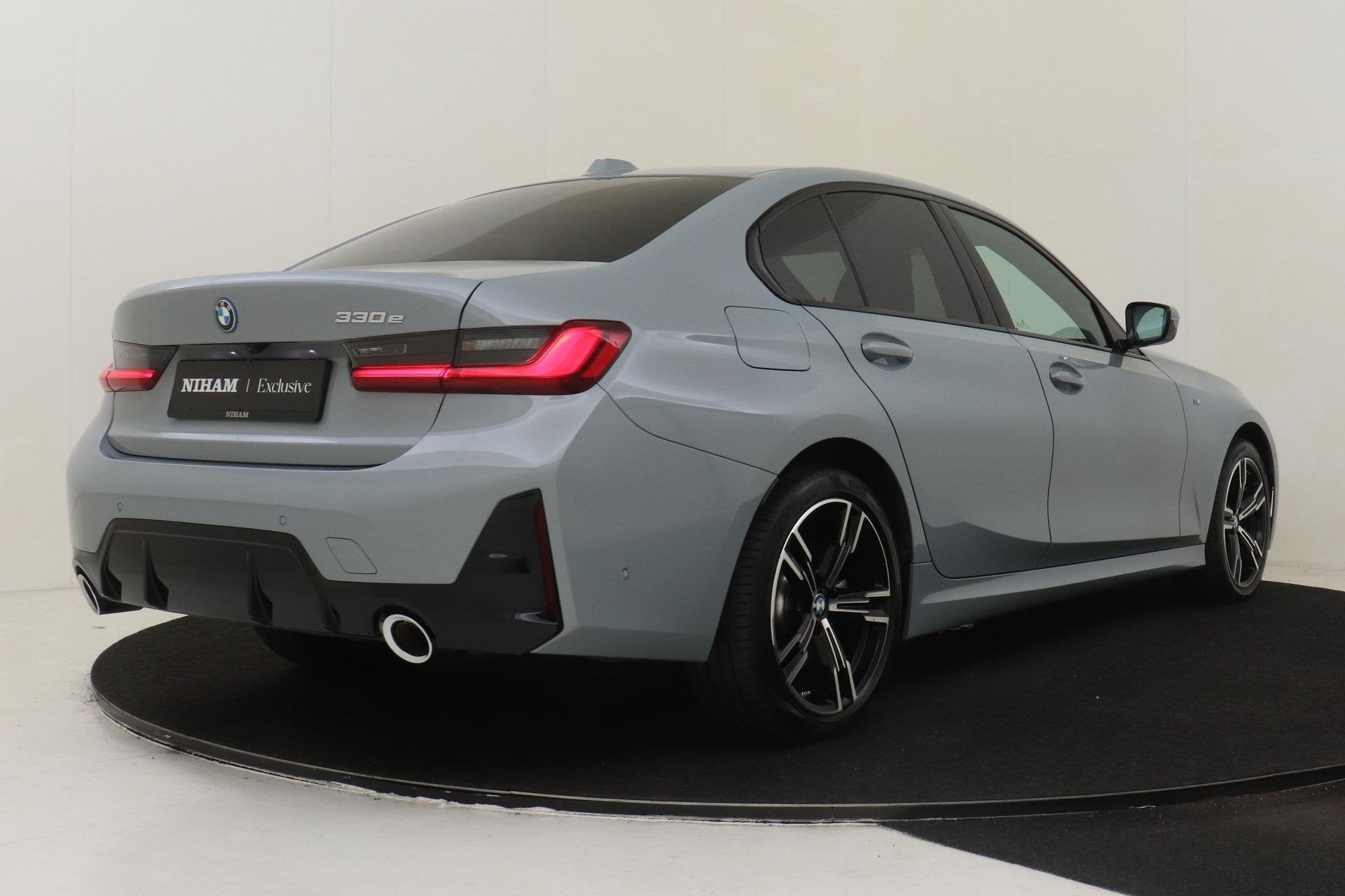 BMW 3-serie 330e M SPORT EDITION -INNOVATION|COMFORT|ADAP.LE, Auto's, BMW, Automaat, Achterwielaandrijving, Gebruikt, 4 cilinders