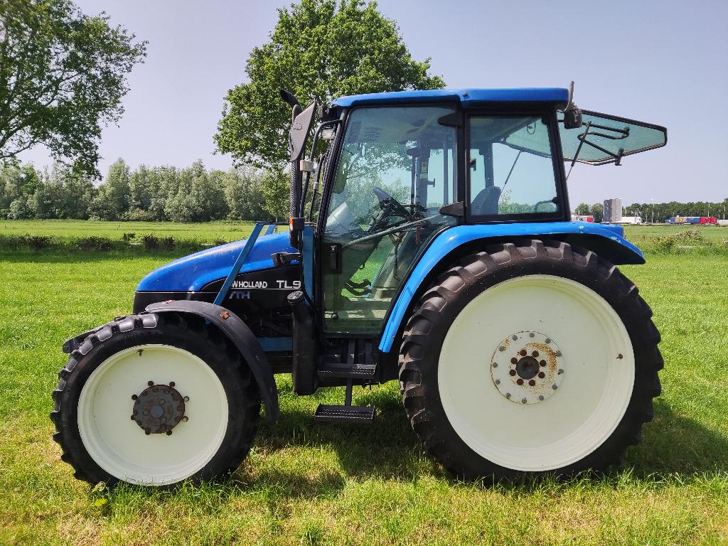 NEW HOLLAND tractor (type TL90, 90 pk, 5.768 uur, 4WD,), Gebruikt, New Holland, New Holland, Ophalen of Verzenden