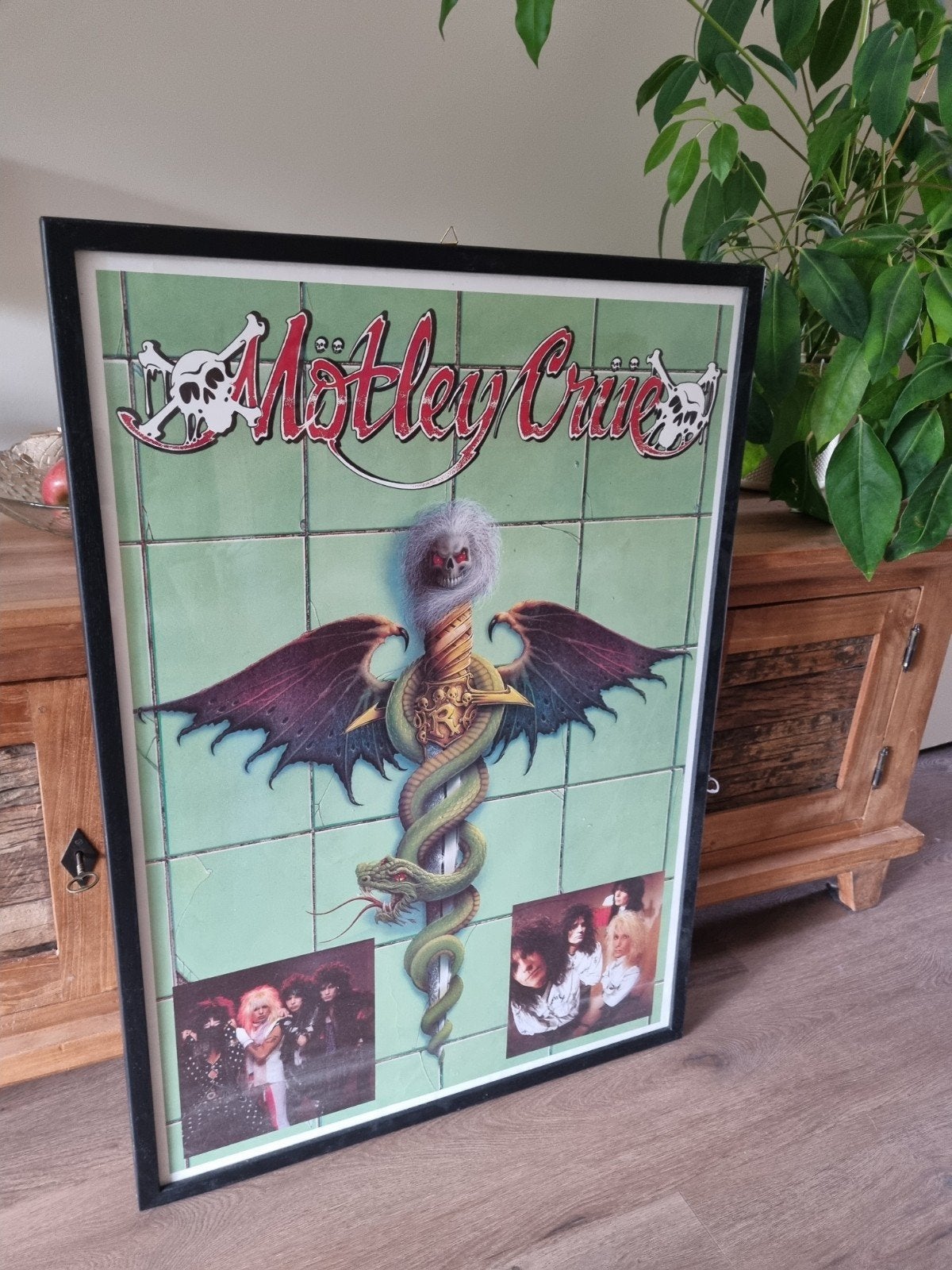 Motley crew poster, Ophalen, Gebruikt