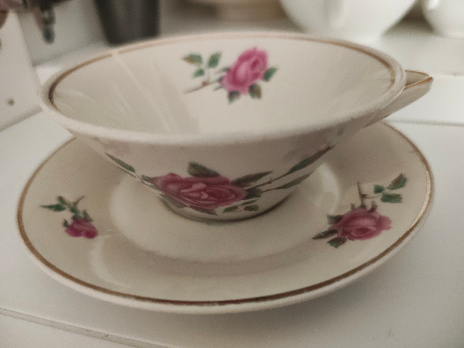 Vintage soepkom met schotel - Rozen decor - Made in Poland, Ophalen