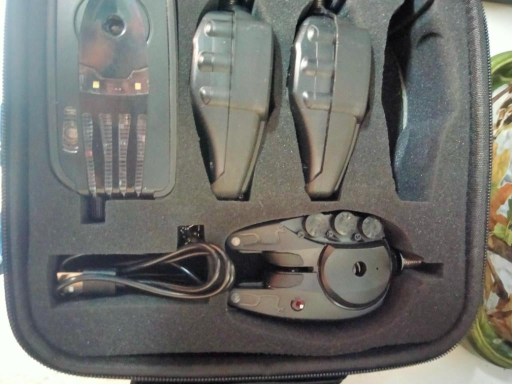 Imitatie fox rx 4 +1 plus bivvy light alarm, Watersport en Boten, Hengelsport | Karpervissen, Ophalen, Nieuw, Overige typen