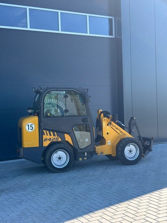 Schäffer 2428 SLT Kniklader 2021 | 570 Uur | Cabine |, Wiellader of Shovel