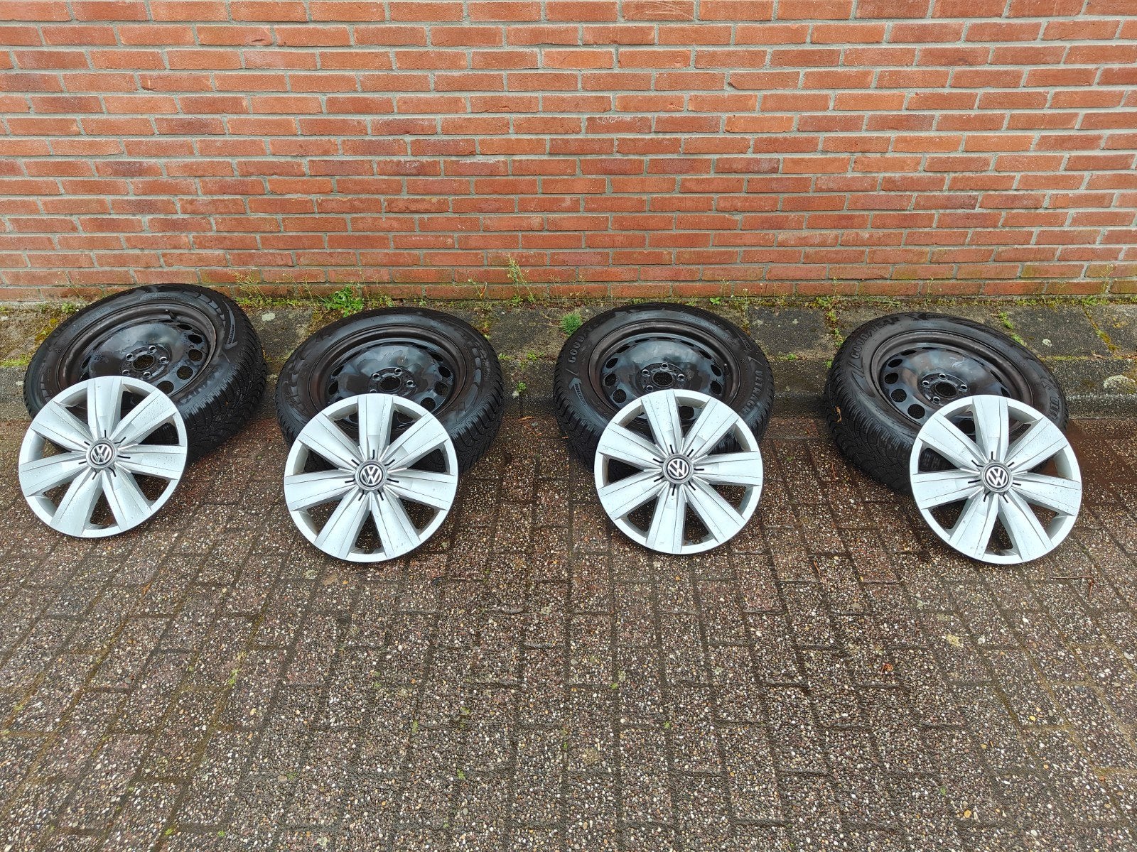 Goodyear UltraGrip 9 winterbanden op stalen velgen, Auto-onderdelen, Banden en Velgen, Ophalen, 16 inch, Banden en Velgen, 205 mm